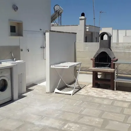 Attico A 150 Mt Dal Mare